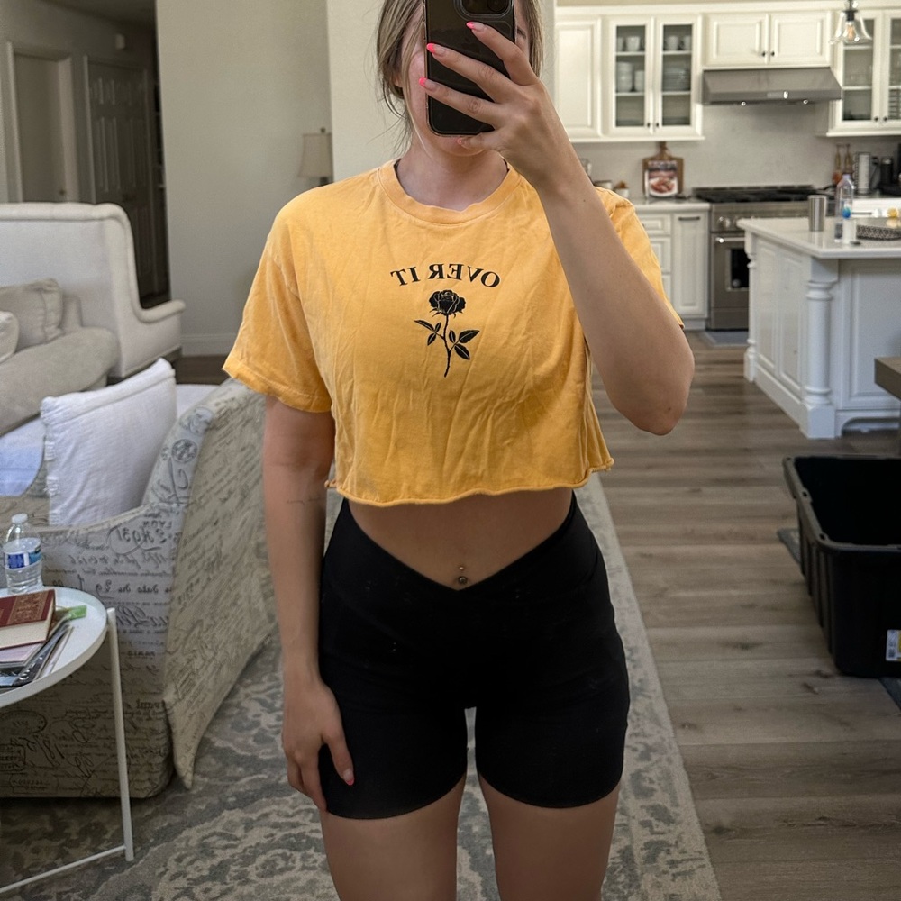 Forever 21 cropped t-shirt